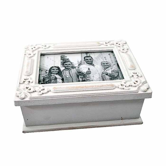 Μπιζουτιέρα ξύλινη 17*13*6,5 εκ. σκαλιστή αντικέ λευκό 16-024